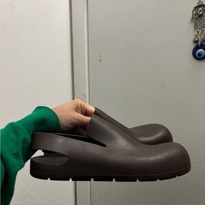 Bottega Venetta Puddle Sling-backs